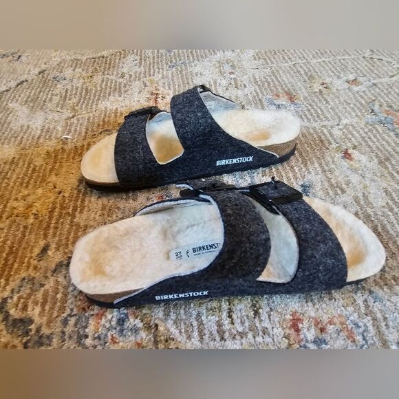 NWOT Birkenstock Happy Lamb Wool Felt Sandal Sz 37 Or Us 6 - Picture 1 of 5